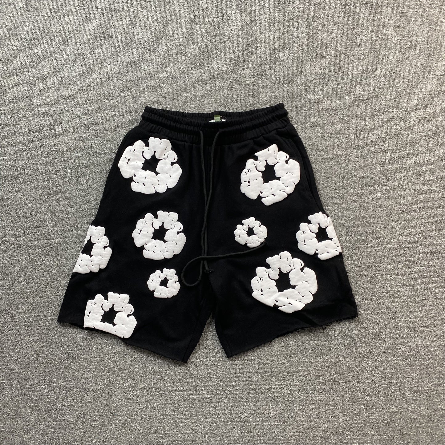 DENIM TEARS COTTON WREATH SHORTS MONOCHROME BLACK